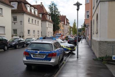 Kuechenbrand in Esslinger fordert eine Verletzte Person